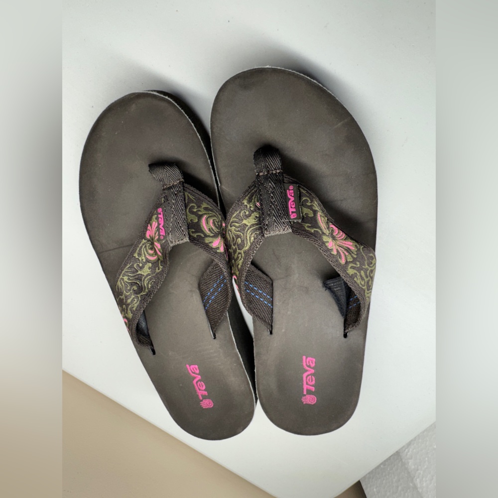 Teva Sandals Womens US 7 Flip Flop Thong Multicolor Toe Post Floral Slip On